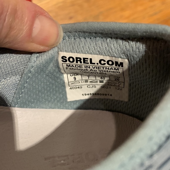 Like new, Sorel Kinetic Impact size 9 sneakers - Picture 5 of 6